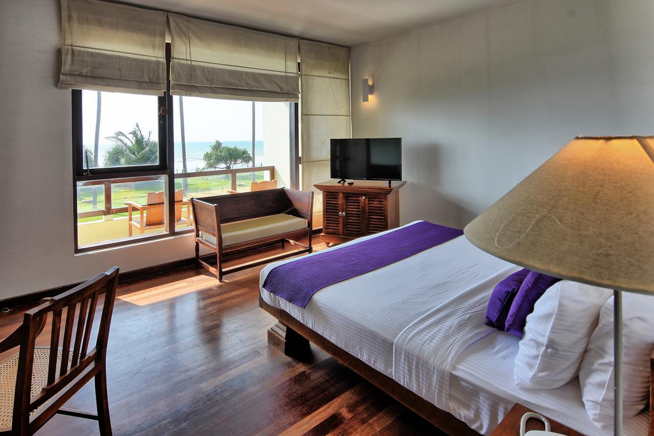 Grand Beach Wadduwa Exterior photo